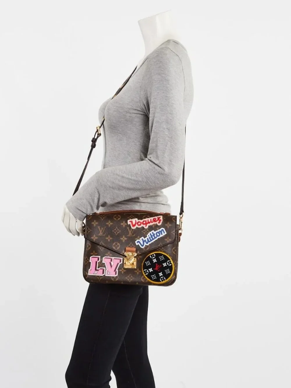 Louis Vuitton Monogram Canvas Patches Pochette Metis Bag